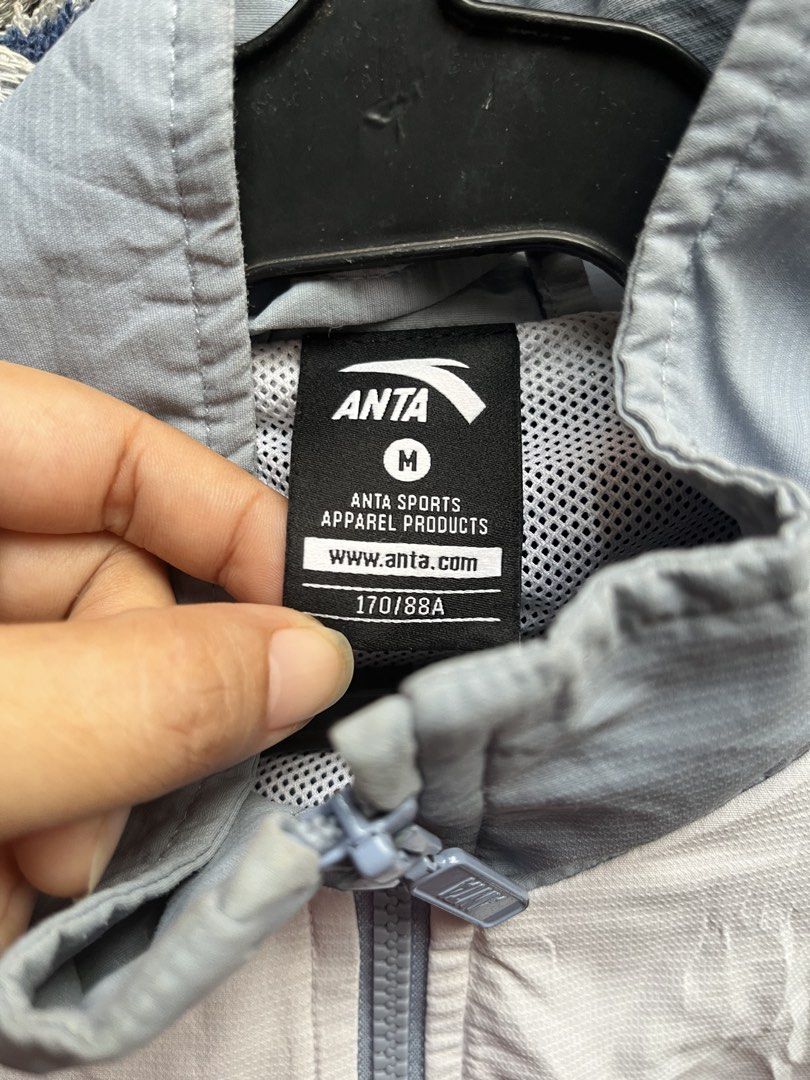 ANTA zip up windbreaker (Category: Coats, Jackets and Outerwear) located in Quezon City. Submitted by dripshopbylou (Listing ID 1463799600, Image 3). Description: Medium size Unisex.
