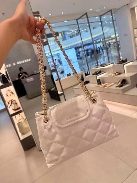 Apfra Quilted Shoulder bag (Category: Shoulder Bags) located in Manila. Submitted by rcwluxx (Listing ID 1463929657, Image 2). Description: .
