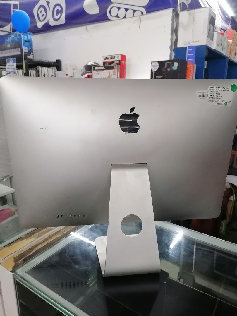Apple iMac 17" Intel Core i5 Desktop Computer (Category: Desktops) located in Muntinlupa City. Submitted by fast_bryantorrentefernand (Listing ID 1463786062, Image 2). Description: - Apple iMac 17 Desktop Computer - Processor: Intel Core i5 @ 3.20GHz - Memory: 8GB RAM - Storage: 1TB HDD - Condition: Has a major scratch on the unit - Price: Php 19,600.