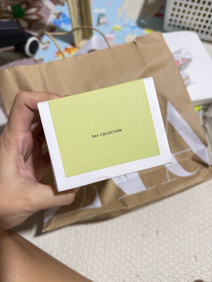 APPLE JUICE ZARA PERFUME (Category: Everything Else Others) located in Las Pinas. Submitted by sugaaarr (Listing ID 1463883815, Image 2). Description: -Brand new sealed -with receipt Rfs : need funds. Di ko po need. May nagbigay lang.