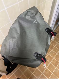 （分類：）位於 。 由 bravegem-6b18eb 提交（商品編號 1463864994，圖片 1）。簡介： 。