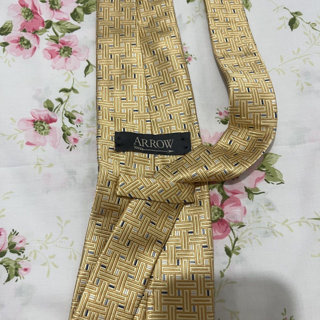 Arrow Men's Necktie (Category: Ties) located in Quezon City. Submitted by jpsstore (Listing ID 1463847905, Image 3). Description: Arrow Men's Necktie No issue MOP: Gcash SHIPPING: J&t | Lalamove.