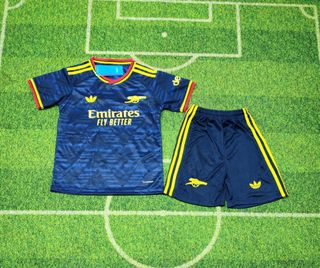 (Category: ) located in . Submitted by msia_football_jersey (Listing ID 1463899925, Image 1). Description: .