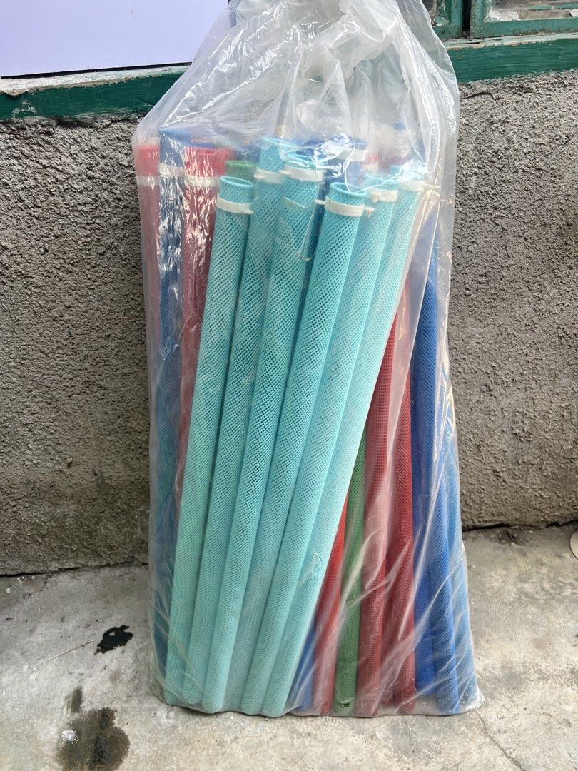 Assorted Colors Mesh Hair Rollers Set (Category: Golf) located in Manila. Submitted by livefish.26c802 (Listing ID 1463749771, Image 3). Description: - Assorted mesh hair rollers - Available colors: blue, red, yellow, green, black - Ideal for creating various hairstyles - Excellent, unused condition - Sold as a complete lot.
