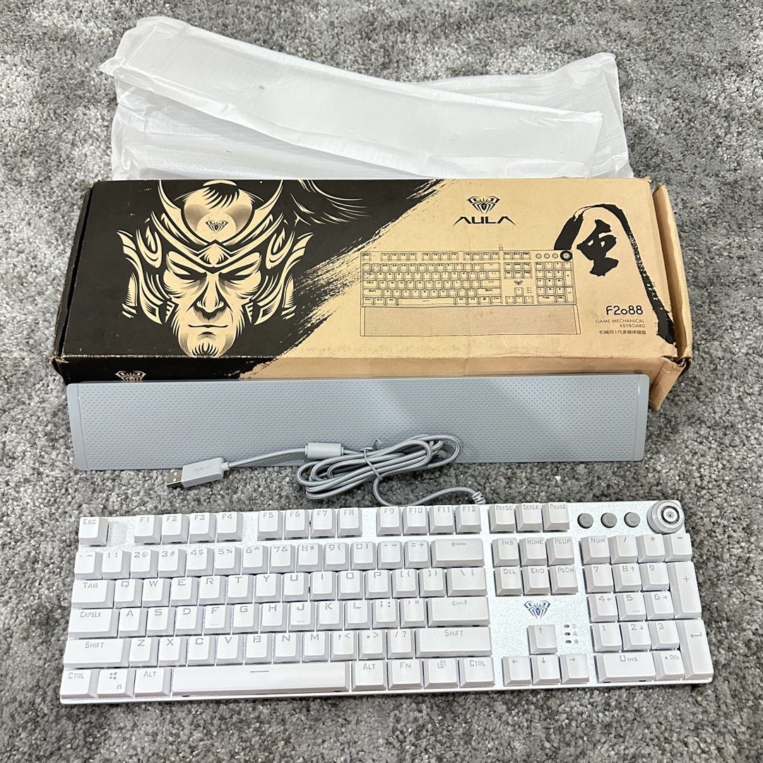 AULA F2088 Game Mechanical Keyboard White (Category: Computer Keyboard) located in Paranaque City. Submitted by changingclassic (Listing ID 1463926642, Image 1). Description: AULA F2088 Mechanical Keyboard -New -unused -rfs: Decluttering DM FOR INTERESTED.
