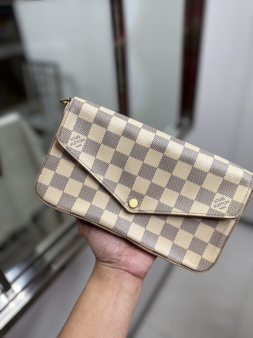Authentic LV pochette felicie azur (Category: Cross-body Bags) located in Manila. Submitted by reg08 (Listing ID 1463856510, Image 2). Description: With inserts.