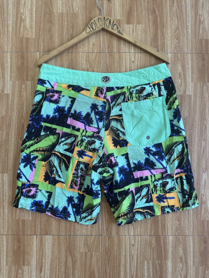 Authentic Maui & Sons Wild Shark Boardshort (Category: Swim Trunks & Board Shorts) located in Badian. Submitted by choloknows (Listing ID 1463850907, Image 2). Description: Good as New Color rate: 9.9/10 Size 32 on tag Best fit 32-34 waistline Length: 18 No issue 599 + sf.