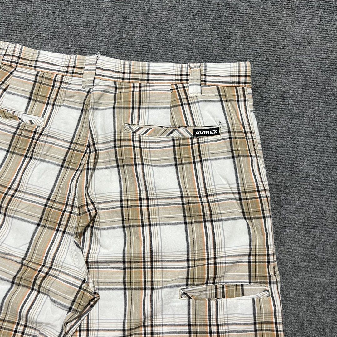 Avirex Plaid Shorts (Category: Chinos) located in Mangaldan. Submitted by gripsumloots (Listing ID 1463811995, Image 2). Description: - [ ] Avirex Plaid Shorts 36 on tag Waistline: 36-38” Length: 25.5” Leg opening: 12.5” No issue.