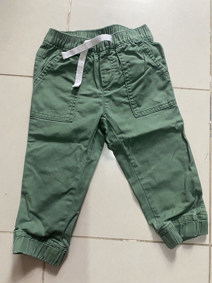 Baby gap Pants and short (Category: Babies & Kids Fashion) located in Bacoor. Submitted by Little_Lady (Listing ID 1463779492, Image 2). Description: Shorta and pants Short 12-18mos.(adjustable waistband)120pesos Pants 18-24mos.baby gab brand(design lang yung tali sa harap)180pesos Very good condition Take all 280pesos.