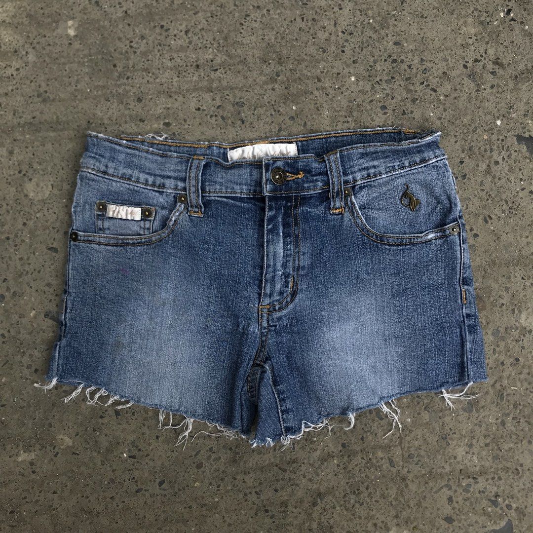 baby phat micro short y2k (Category: Shorts) located in Bulacan. Submitted by rage_against_stitches.ph (Listing ID 1463821123, Image 2). Description: Waist 28 .