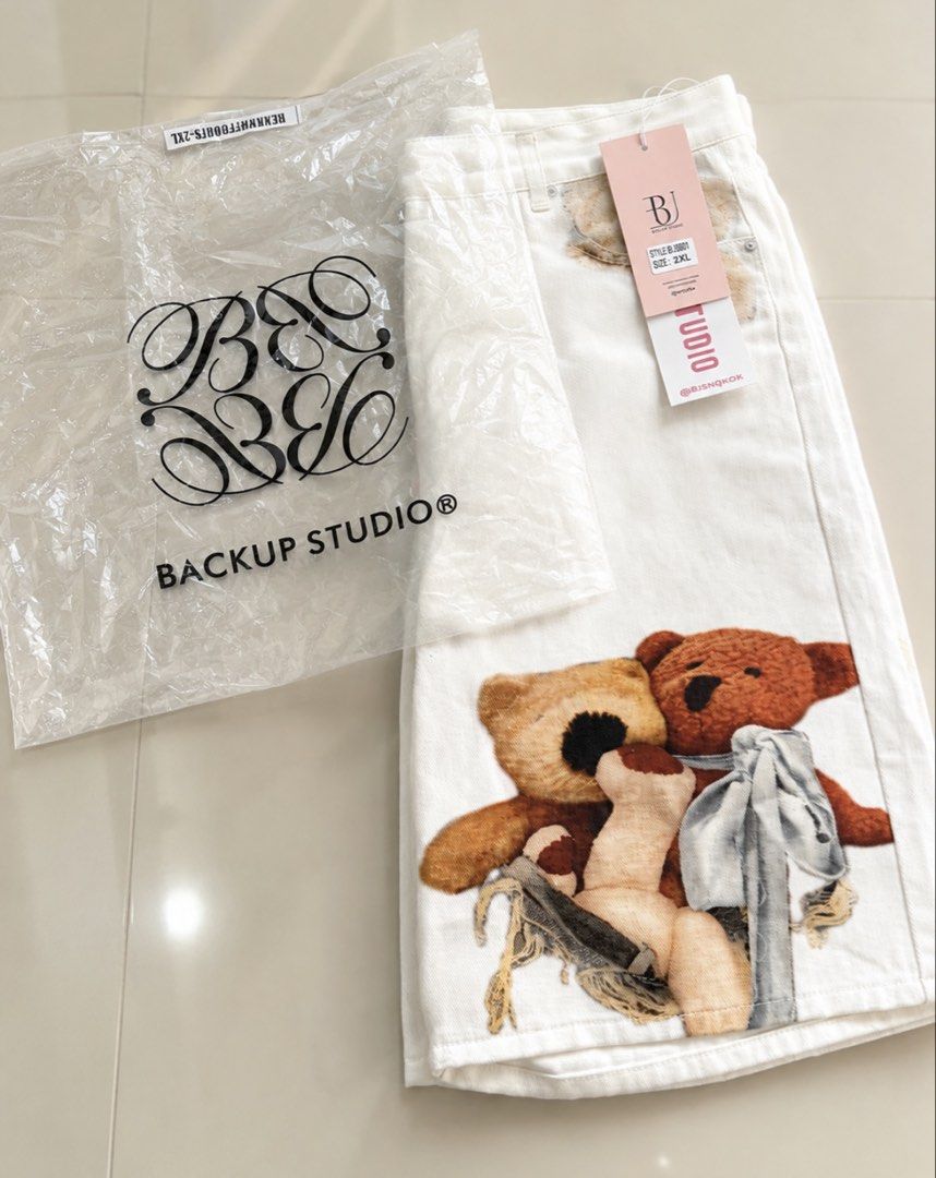Backup Studio Bear Print White Jorts Size 2XL (Category: Shorts) located in Agdangan. Submitted by wardrobeblissprintcraft (Listing ID 1463883862, Image 3). Description: - White jorts - Cute all-over bear print - Button fly closure - Size: 2XL - Perfect for a casual, fun look.