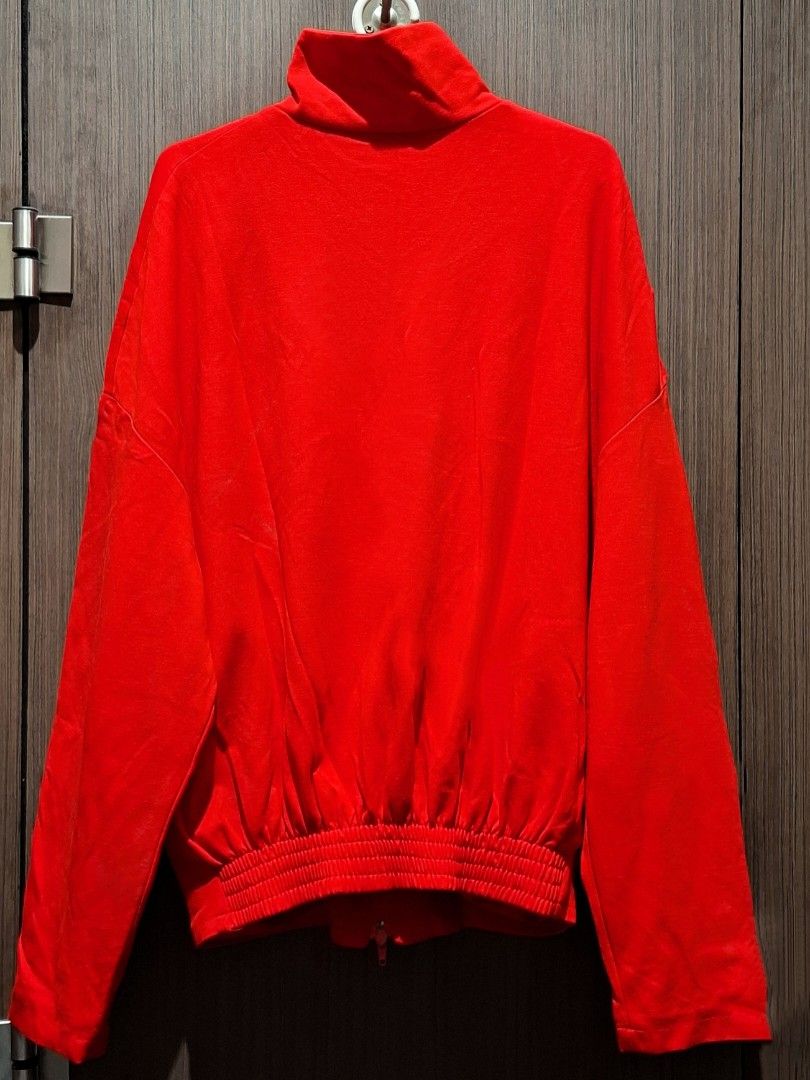 Balenciaga Archetype Red Track Jacket (Auth) (Category: Coats, Jackets and Outerwear) located in Pasig City. Submitted by coveted.mnl (Listing ID 1463895278, Image 3). Description: Authentic. Discontinued Colorway📌 Double Zip~ Best fit to: Large - XL Width : 25 Length : 25 (MEASURED BY INCHES) 9.5/10 overall condition No issues or flaws in fabric • P2,200 Slightly negotiable • Pasig City meet up • Open for COD Via Lalamove or Grab • J&T courier 