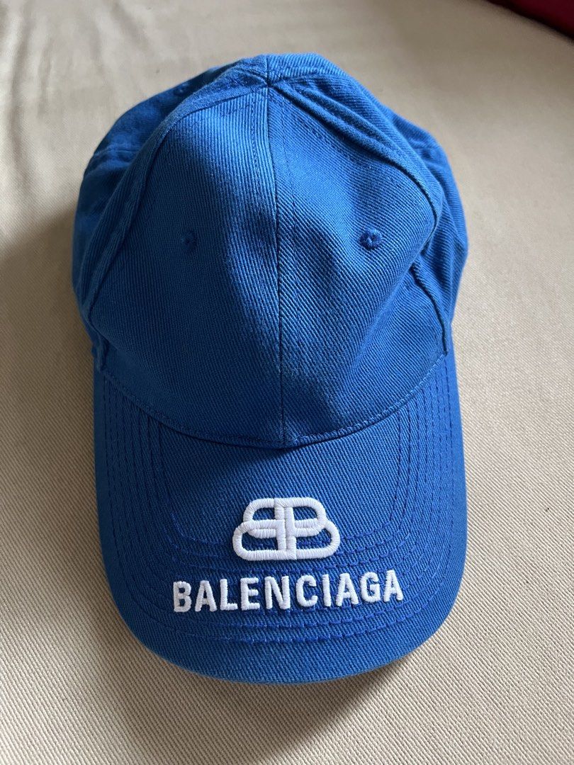 Balenciaga Blue Logo Baseball Cap (Category: Caps & Hats) located in Manila. Submitted by kanghaee (Listing ID 1463805090, Image 1). Description: - Authentic Balenciaga logo cap - Size 58L - Negotiable - Open for trades - Pm for more info 😊.