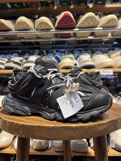 (Category: ) located in . Submitted by shoelux (Listing ID 1463756099, Image 1). Description: .