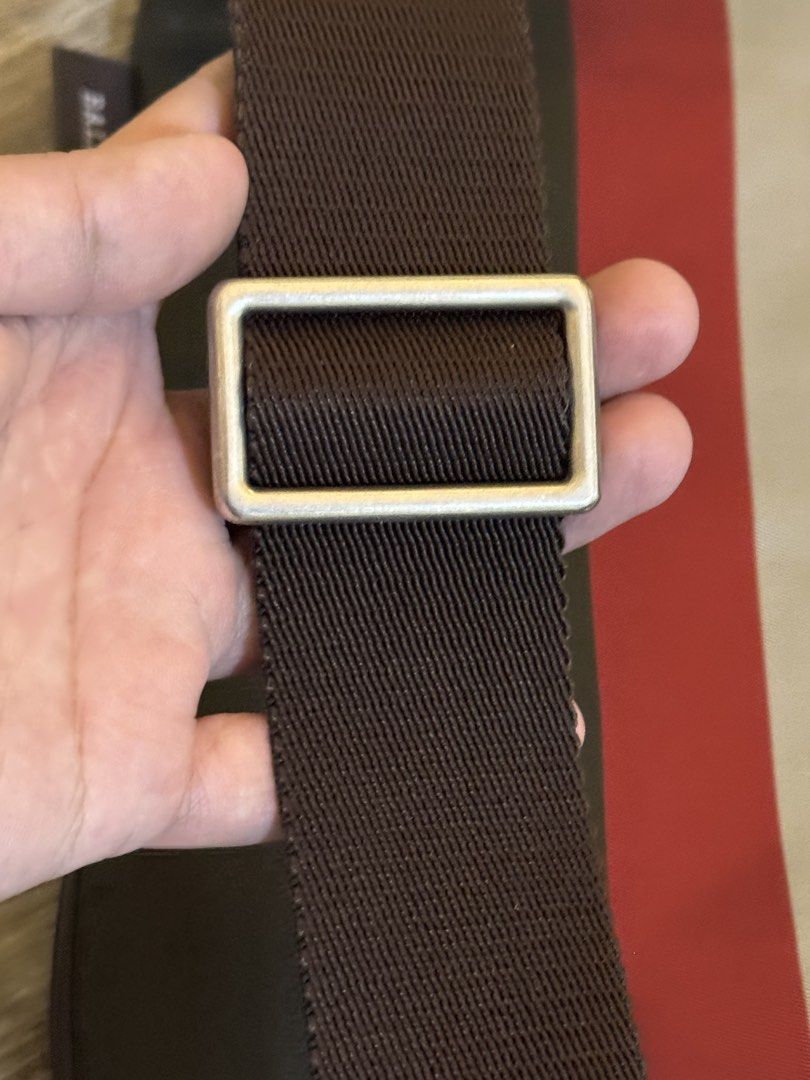 Bally Logo Small Nylon Crossbody (Category: Sling Bags) located in Taguig. Submitted by yumbougieee (Listing ID 1463744838, Image 3). Description: Good as new, no issue. Legit ✔️.