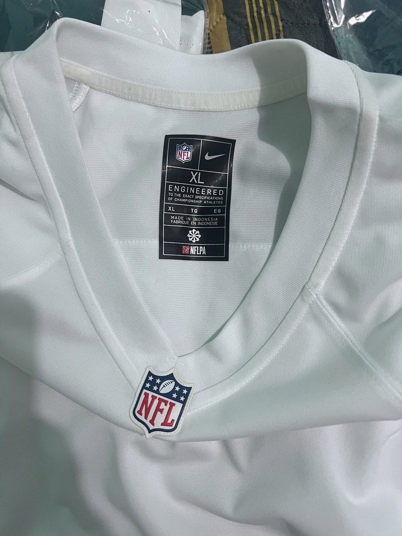 Baltimore Ravens NFL Nike Engineered Jersey XL White (Category: Activewear) located in Manila. Submitted by cleverstone_21f597 (Listing ID 1463795210, Image 2). Description: - White Baltimore Ravens Jersey - Nike Engineered - Size XL - NFL shield and Ravens logos on sleeves - Made in Indonesia - Ideal for any Ravens fan.