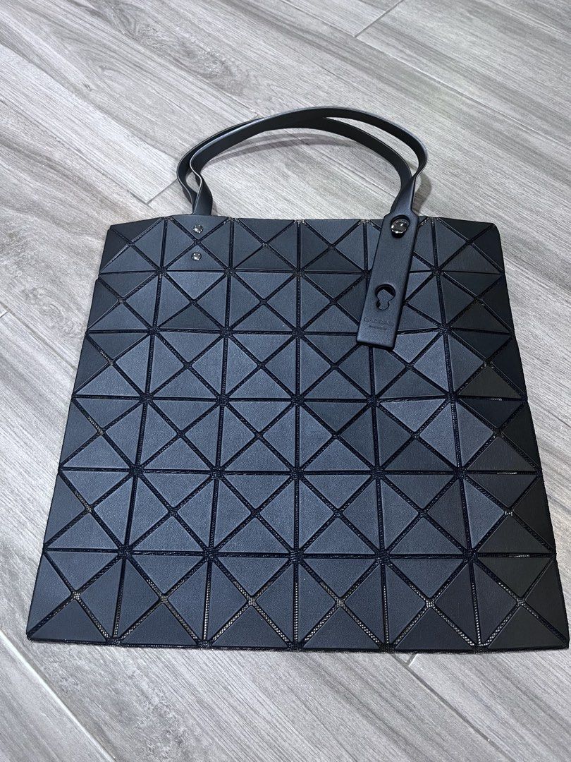 Bao bao issey miyake (Category: Tote Bags) located in Dagupan City. Submitted by calmocean-f675cc (Listing ID 1463889169, Image 3). Description: Bao bao ISSEY MIYAKE Authentic Brandnew With hangtag 1650 only add sf .