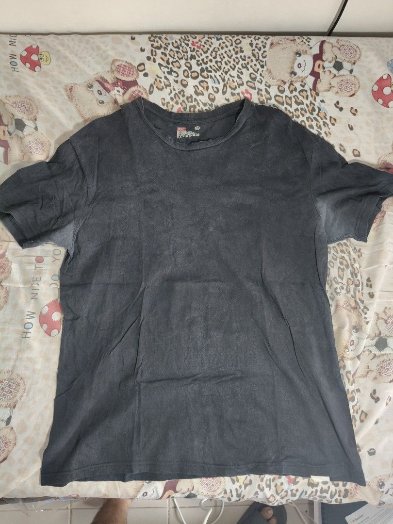 Bench Body Black Washed T-Shirt (Category: Tshirts & Polo Shirts ) located in Lapu Lapu. Submitted by hooman422 (Listing ID 1463803166, Image 1). Description: - Brand: Bench Body - Color: Black Washed - Style: Short sleeves, crew neck t-shirt - Best for: Casual wear.
