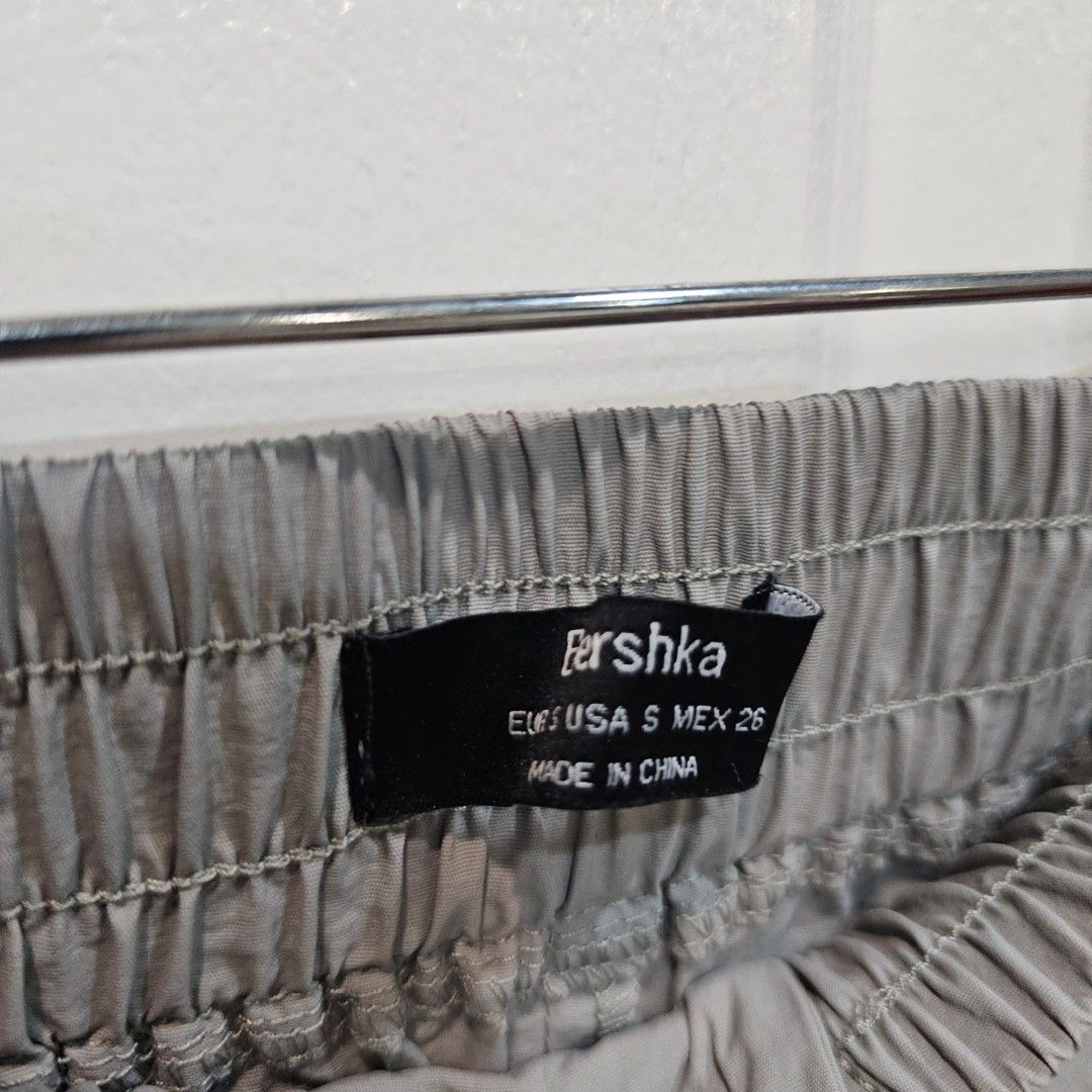 Bershka Grey Jogger Pants Size S (Category: Joggers) located in Makati City. Submitted by goldenbird.001 (Listing ID 1463888790, Image 2). Description: - Brand: Bershka - Color: Grey - Style: Jogger pants - Features: Elastic waistband with drawstring, cuffed ankles with adjustable toggles, two front pockets - Occasion: Casual wear.