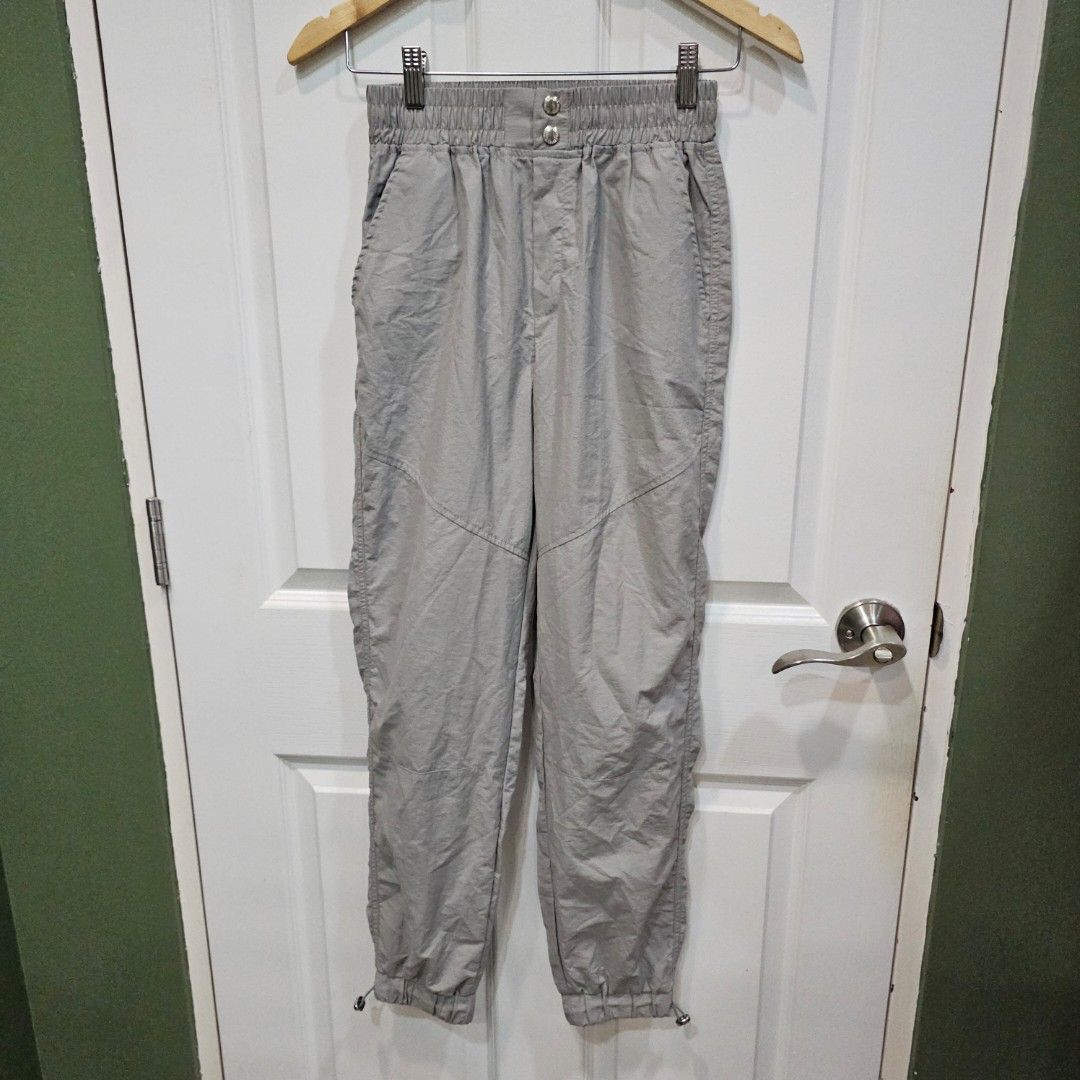 Bershka Grey Jogger Pants Size S (Category: Joggers) located in Makati City. Submitted by goldenbird.001 (Listing ID 1463888790, Image 1). Description: - Brand: Bershka - Color: Grey - Style: Jogger pants - Features: Elastic waistband with drawstring, cuffed ankles with adjustable toggles, two front pockets - Occasion: Casual wear.