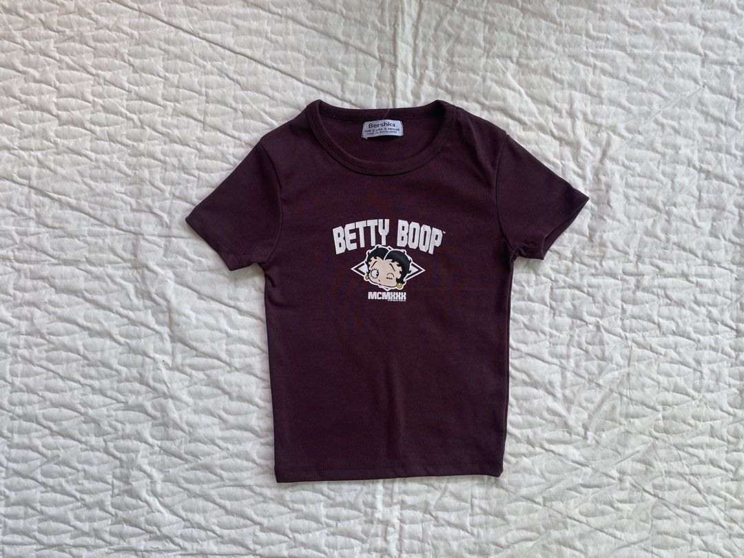 Betty Top (Category: Shirts) located in Tumauini. Submitted by bihisbyme (Listing ID 1463805545, Image 1). Description: .