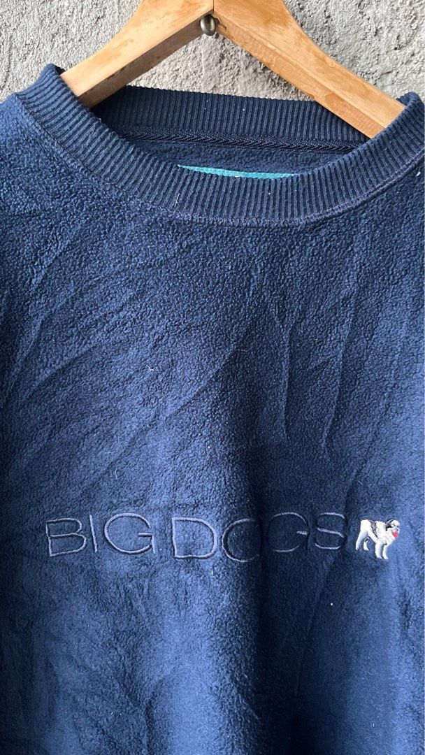 Big Dogs Navy Blue Sweatshirt (Category: Coats, Jackets and Outerwear) located in Cabuyao City. Submitted by kisyana (Listing ID 1463894261, Image 3). Description: .