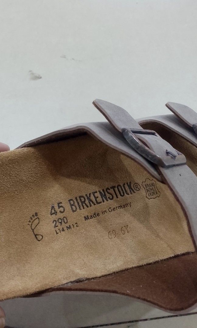 BIRKENSTOCK ARIZONA (Category: Slippers & Slides) located in Iloilo. Submitted by skerittt (Listing ID 1463822419, Image 2). Description: BIRKENSTOCK ARIZONA SIZE 45 NO FLAWS.