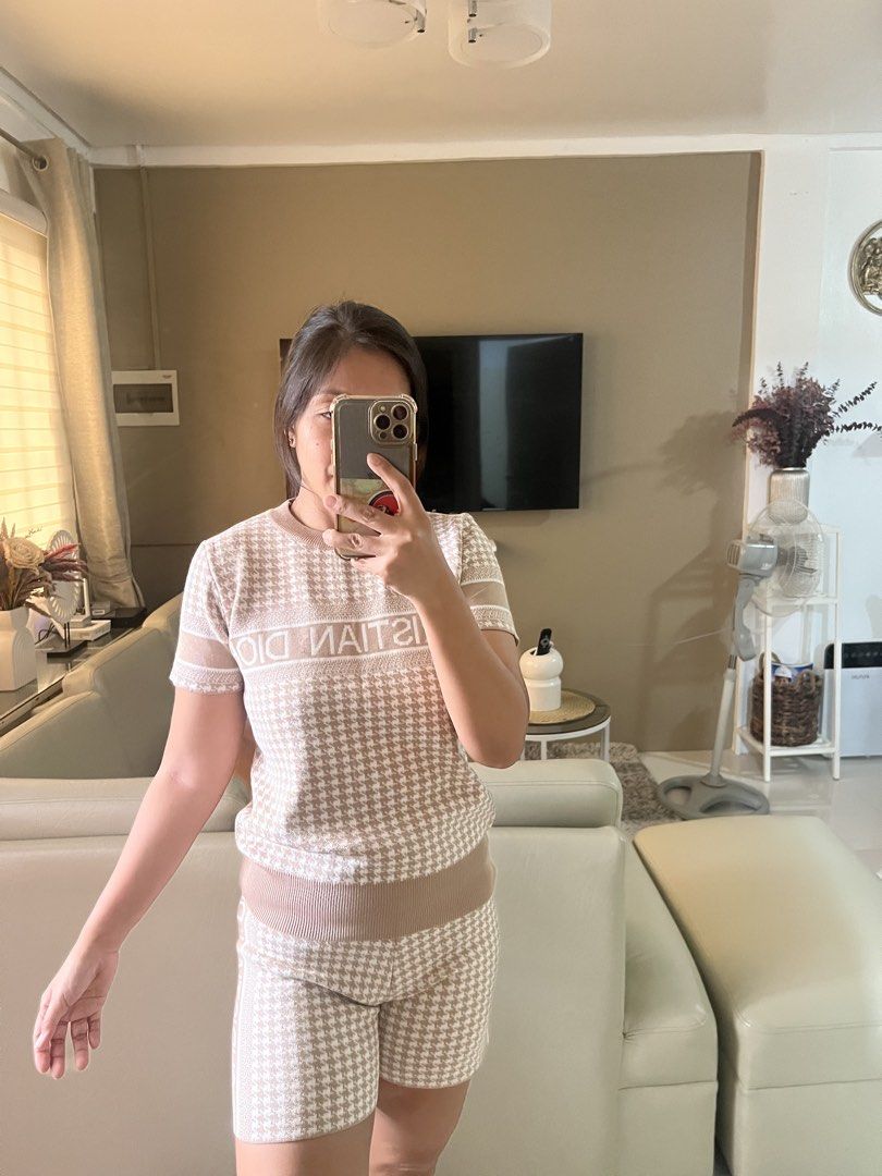 BKk coords Medium- large (Category: Sets or Coordinates) located in Angeles City. Submitted by liamandmommycloset (Listing ID 1463784486, Image 1). Description: .