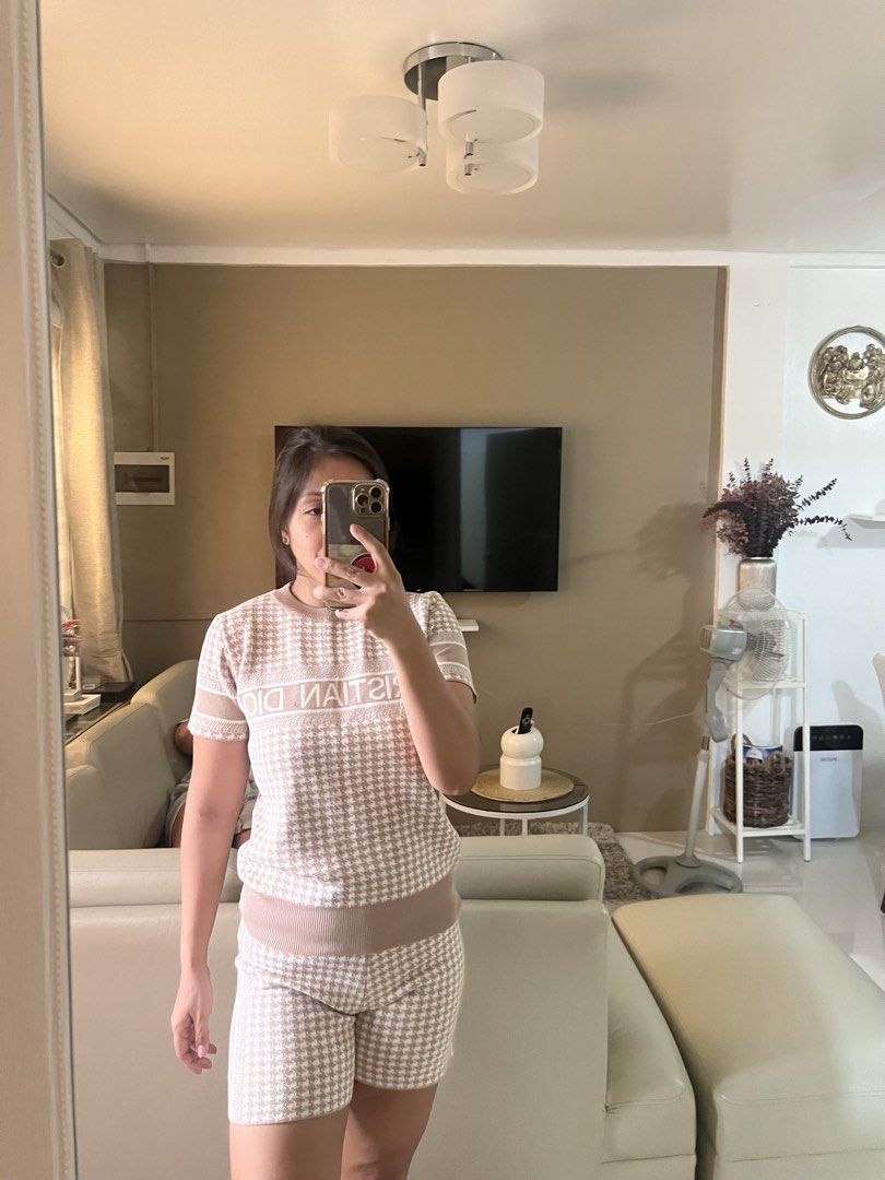 BKk coords Medium- large (Category: Sets or Coordinates) located in Angeles City. Submitted by liamandmommycloset (Listing ID 1463784486, Image 2). Description: .