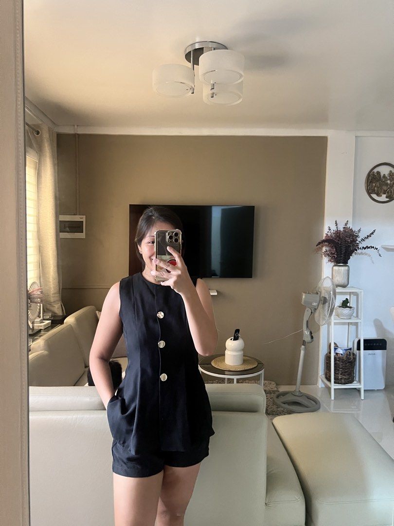 Bkk coords Medium- Large bnew removed tag (Category: Sets or Coordinates) located in Angeles City. Submitted by liamandmommycloset (Listing ID 1463782922, Image 1). Description: .