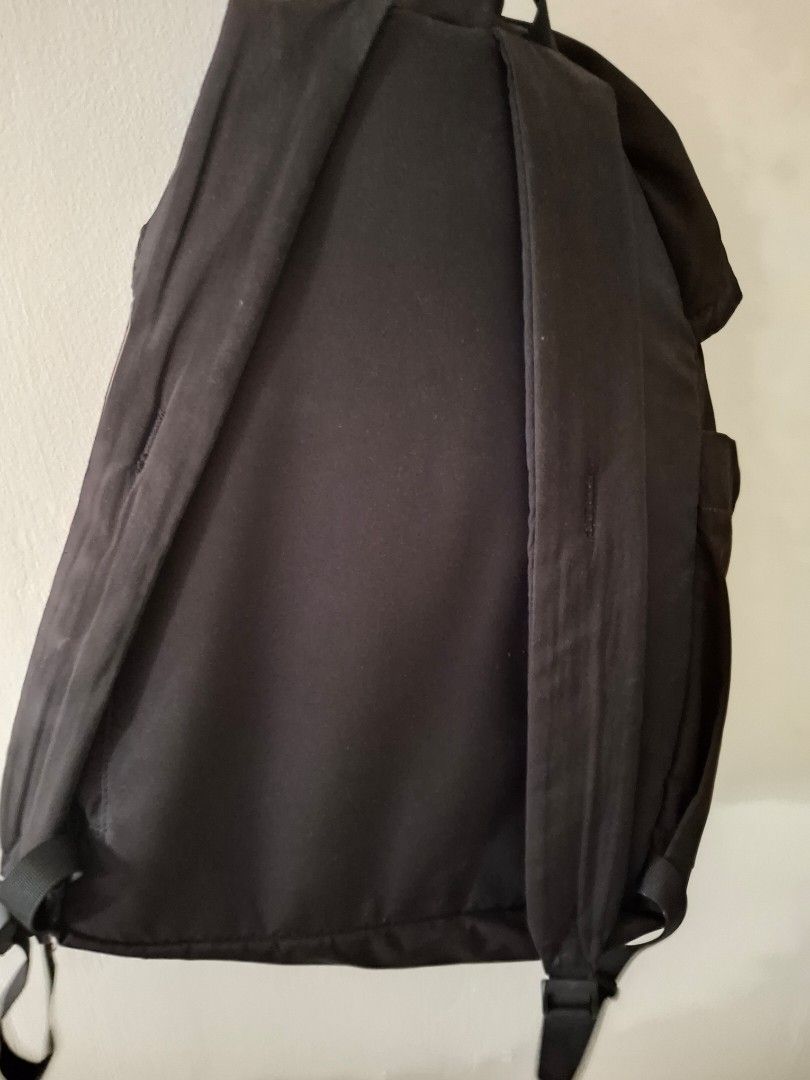 Black Backpack (Category: Backpacks) located in Singapore. Submitted by chipped (Listing ID 1463746065, Image 2). Description: - Black backpack - Canvas material look - Drawstring closure inside - Adjustable straps - Suitable for everyday use or travel meetup at Serangoon or Lor Ah Soo.