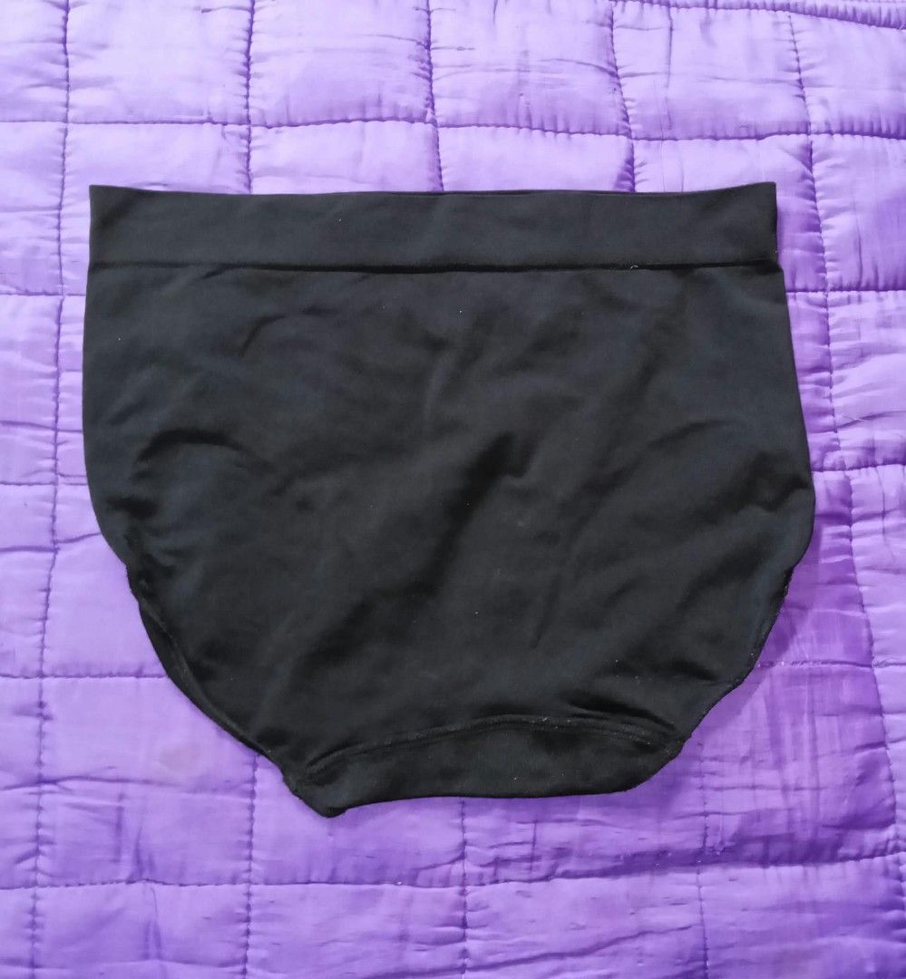 Black Cotton Spandex Panty Size: Small (Category: Undergarments & Loungewear) located in Navotas City. Submitted by vanilla_sandalwood (Listing ID 1463790872, Image 2). Description: -Brand: Jones New York -Cotton Spandex -Size: Small -Color: Black -like New -Good Condition.