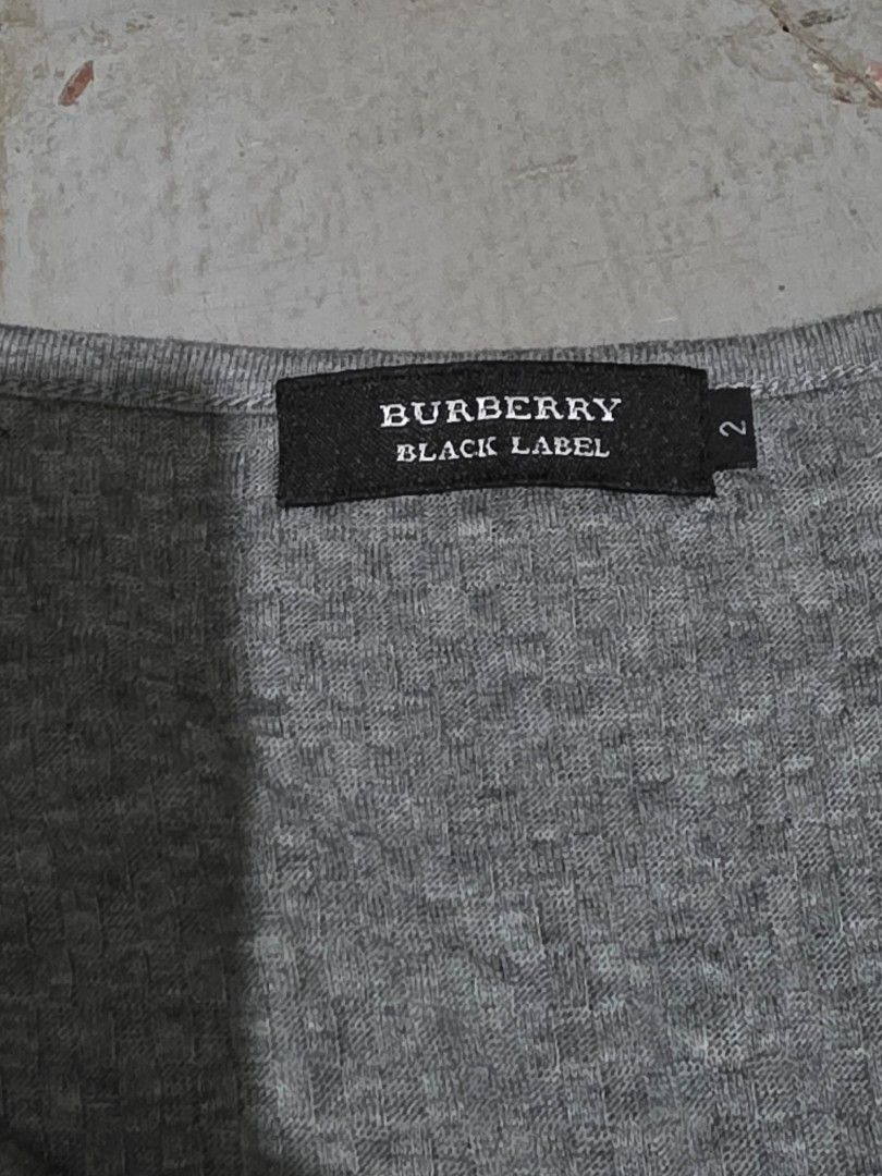 Black label Burberry longsleeve (Category: Longsleeves) located in Baguio. Submitted by chr0m3_h3arts (Listing ID 1463788022, Image 2). Description: Length: 24" Width: 18.5" Sleeve length: 23.5 no issue.