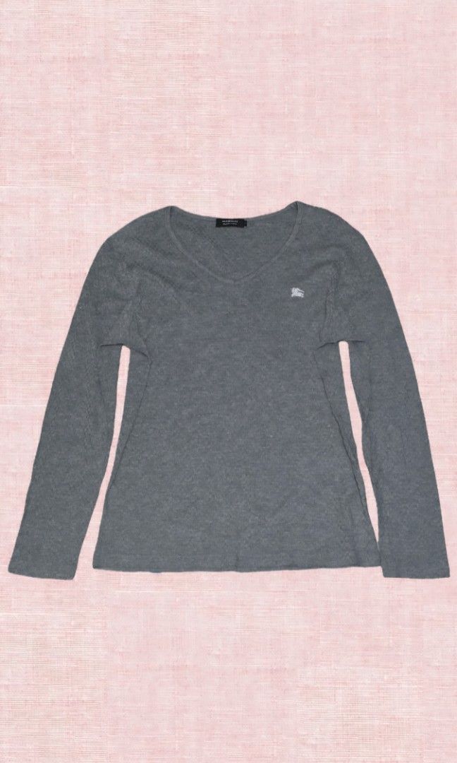 Black label Burberry longsleeve (Category: Longsleeves) located in Baguio. Submitted by chr0m3_h3arts (Listing ID 1463788022, Image 1). Description: Length: 24" Width: 18.5" Sleeve length: 23.5 no issue.
