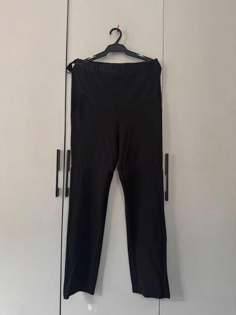 Black Maternity Pants with Adjustable Waistband (Category: Maternity wear) located in Mandaluyong City. Submitted by yladelarosa (Listing ID 1463770275, Image 1). Description: - Comfortable black maternity pants - Soft, stretchy panel for growing belly - Adjustable elastic waistband for a perfect fit - Classic straight leg cut - Ideal for everyday wear throughout pregnancy.