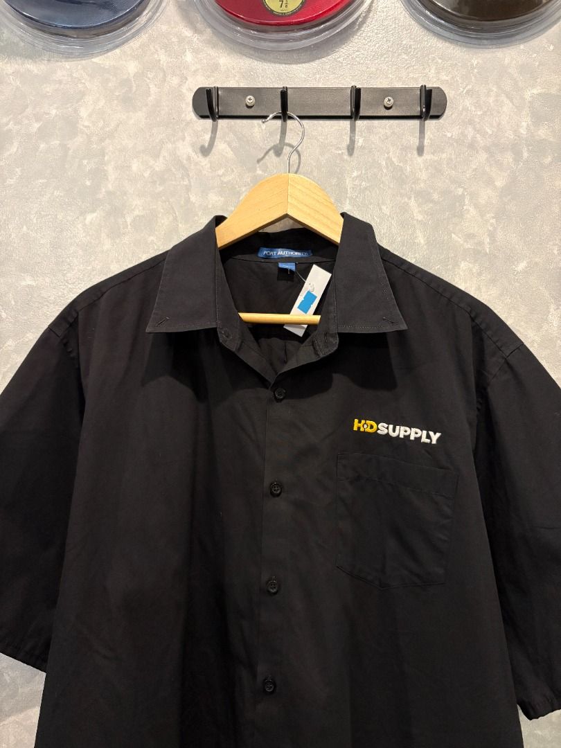 Black Workwear Crop Polo (Category: Tshirts & Polo Shirts ) located in Quezon City. Submitted by outofhabits_store (Listing ID 1463827854, Image 2). Description: Size: XL Width: 24 inches Length: 26.5 inches Buy 2 items worth 600 pesos and get them for 1,000 Payment method: GCash Shipping options (shouldered by buyer): J&T 3-7 days, Lalamove or Grab within the day Location: Quezon City Please manage your expectations as this item is not brand new