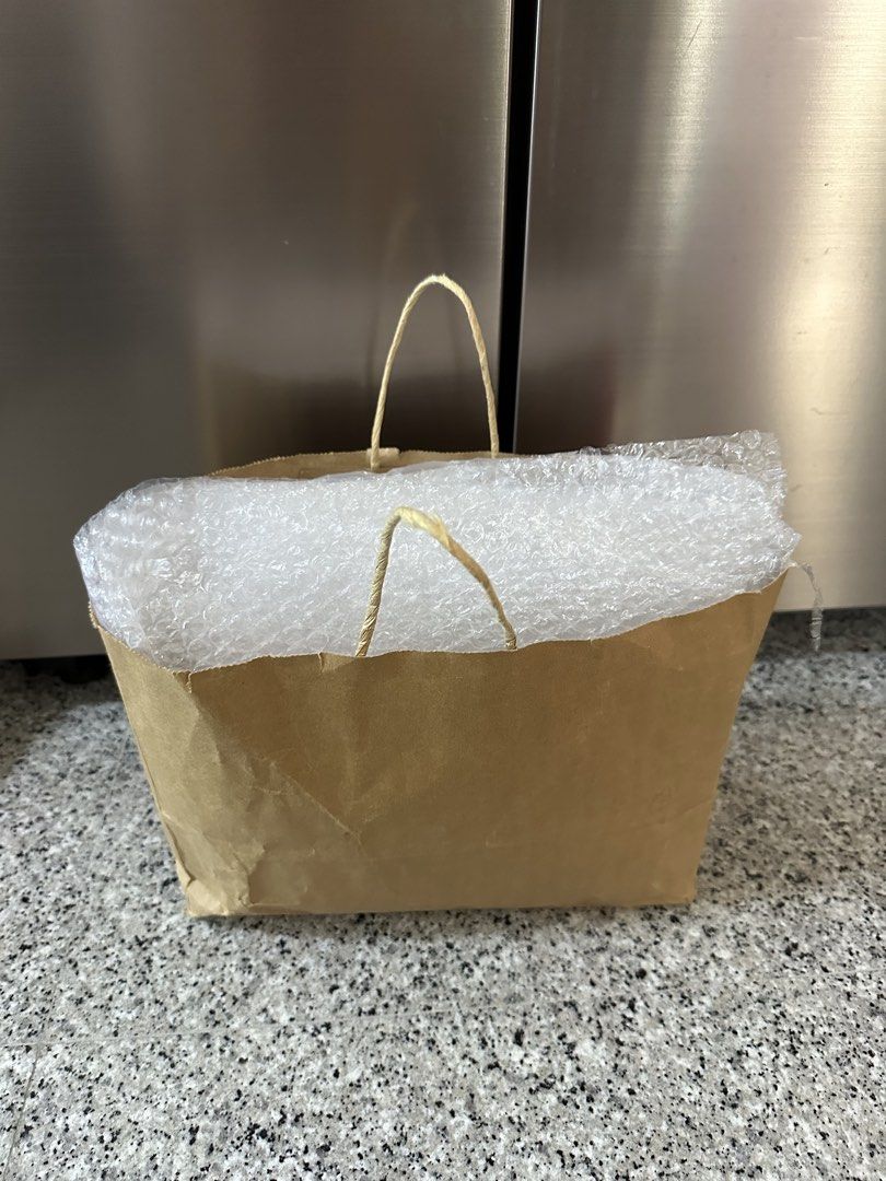 Blessing: Bubble Wrap (Category: Occasions & Party Supplies) located in Singapore. Submitted by obepo11 (Listing ID 1463792449, Image 1). Description: various sizes package pals closed down so listing it here for people who need it pm if interested .