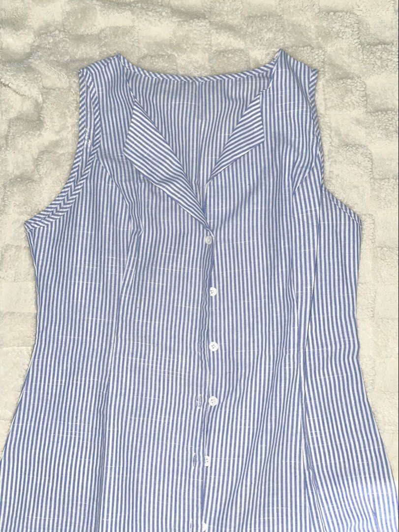 Blue knee-length dress (Category: Dresses) located in Davao. Submitted by ella_.573 (Listing ID 1463793113, Image 1). Description: .