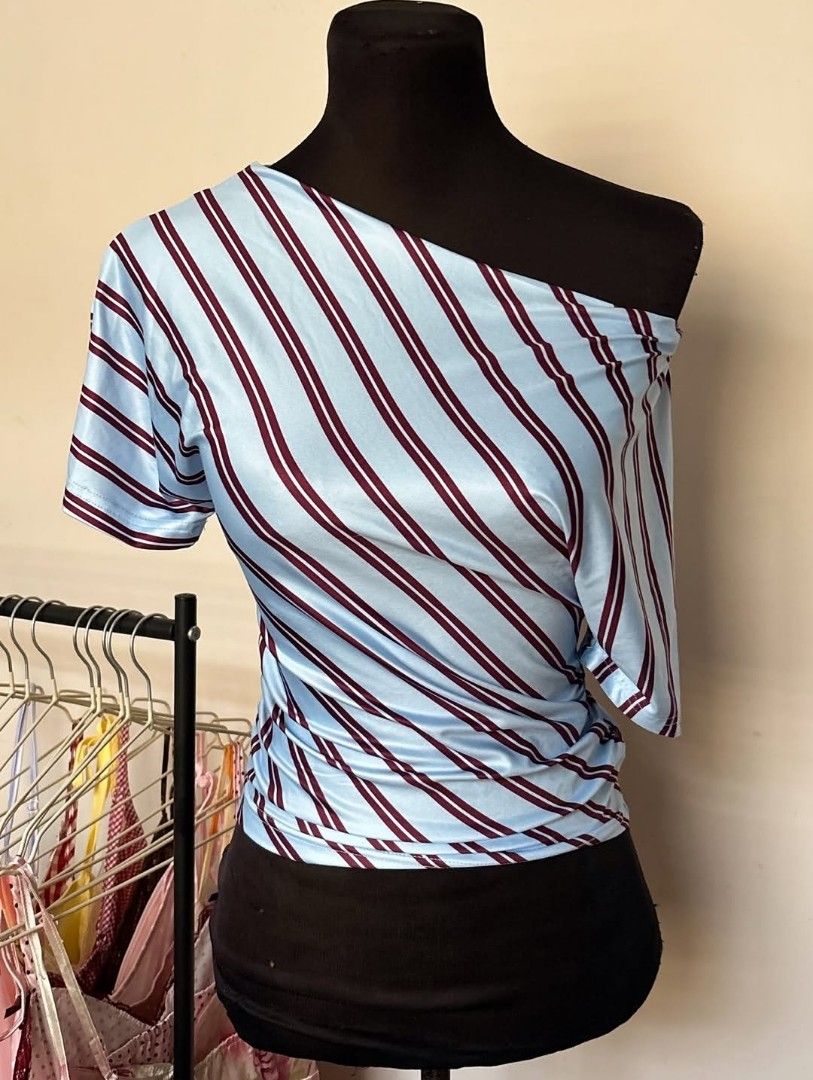 blue offshie (Category: Others Tops) located in Rizal. Submitted by christine_eagle (Listing ID 1463769807, Image 1). Description: 🛒 ˖ ˚｡⋆ decluttering | wts lfb ph ₱450 + sf — blue off-shoulder top 💙 • fits XS to M • off-shoulder style • blue color • see photos for actual condition and fit • wash before using sf should be shouldered by the buyer MOP: GCash t&cs: failure to pay on time will cost ₱50 per day (if DOP) no rush shipping cancellatio