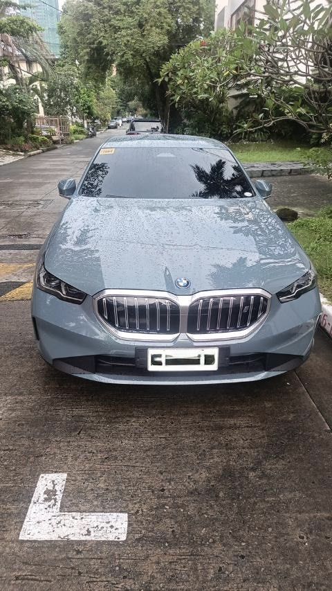 BMW i5 Full EV Auto (Category: Used Cars) located in Pasig City. Submitted by fcmau (Listing ID 1463826687, Image 1). Description: Like new BMW i5; barely used; less than 2k kilometers.