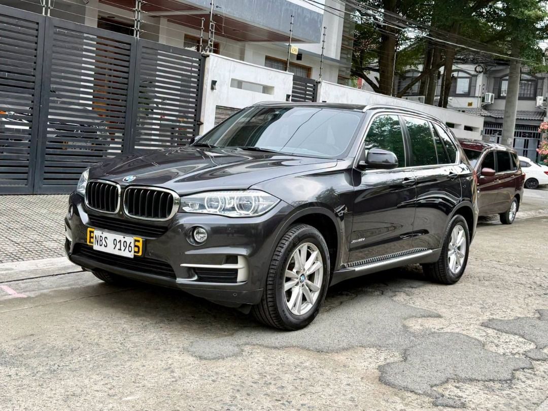 BMW X5 Xdrive 2.5d Auto (Category: Used Cars) located in Pasig City. Submitted by denciosautohaus (Listing ID 1463858100, Image 1). Description: More pictures and reviews at Facebook Page - Dencio’s Auto Haus. 2018 Bmw X5 Diesel Awd A/T 19tkms Only. Very low mileage. Full Casa Records. New PMS at Bmw as well (Aug 2026) Complete with Owners Manual, Booklets, Duplicate Remote Key, etc. 1.575M Neg. 📞 0917-8807881..