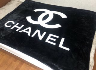 (Category: ) located in . Submitted by shopaholic-anonymous (Listing ID 1463814716, Image 1). Description: .