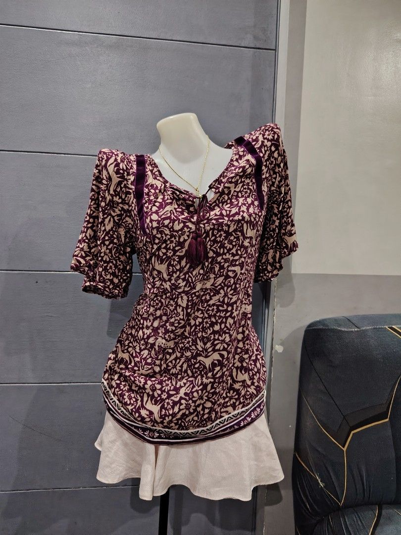 boho style old navy top 🌰 (Category: Others Tops) located in Hermosa. Submitted by lcvelycath (Listing ID 1463783320, Image 3). Description: size: m-xl mine: ₱149 bid: ₱+10 lock: ₱349 (shipped) EOB: monday—september 28 (the seller is on vacation 😘) °. thrifted, pre-loved, or brand new but ready to wear (some aren't bcs i don't have the time to wash them, very sorryy :<) colors may vary due to lightning & quality 𐙚 °. check details before mine 