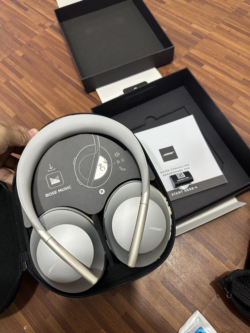 Bose Noise Cancelling Headphones 700 Silver (Category: Headphones & Headsets) located in Quezon City. Submitted by hellosydney78 (Listing ID 1463777014, Image 1). Description: - Bose Noise Cancelling Headphones 700 - Comes with original box, case, and charging cable (COMPLETE) - Minor wear on earcups and headband (needs changing) - Fully functional and works great - Perfect for travel and everyday use - Lady owned, rarely used.