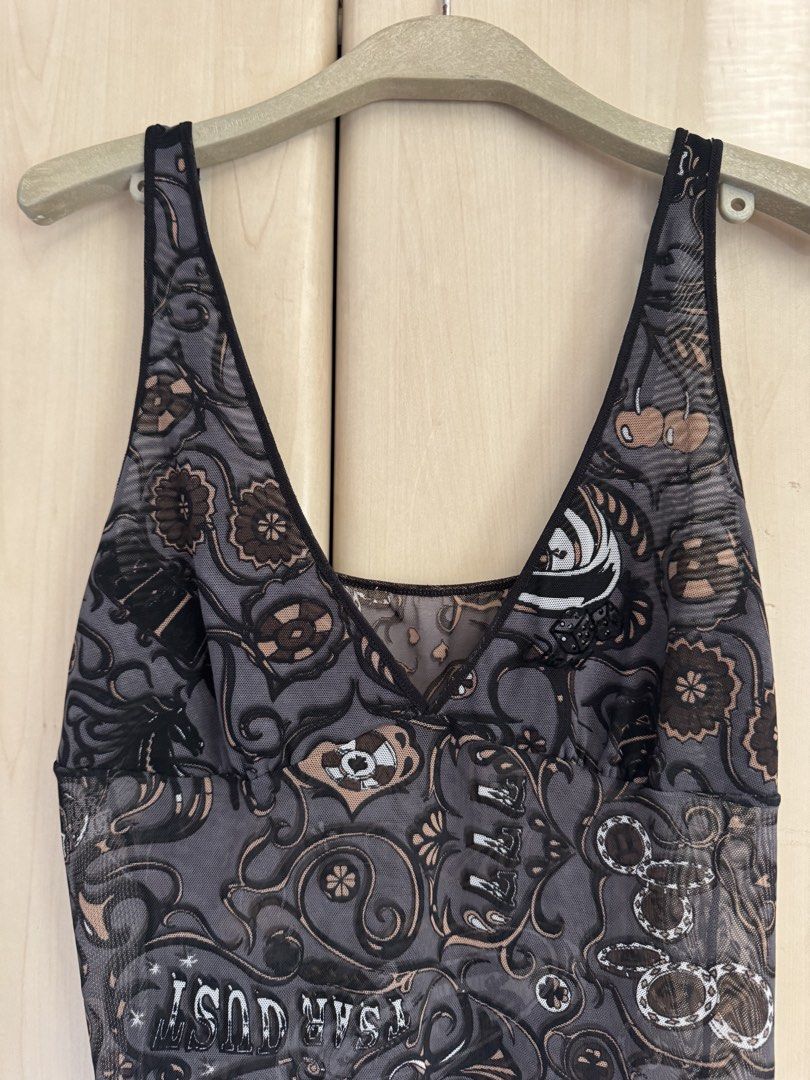 BRANDLESS GOTHIC VERY STRETCHY ADJUSTABLE STRAPS SEXY TOP (Category: Sleeveless) located in Pasig City. Submitted by babyiceice (Listing ID 1463757580, Image 2). Description: NO MEETS UPS***NO TRADES***NO WHEN WORN PICTURE***NO MEASUREMENTS PLS READ THE DESCRIPTION CAREFULLY AND LOOK AT THE PICTURES POSTED, NO COMPLAINTS OR REFUND WILL BE ENTERTAINED WITH ANY OF THE FLAWS POSTED OR PICTURED. ALL SALES FINAL NO RETURN NO EXCHANGE NO REFUND BUYER P