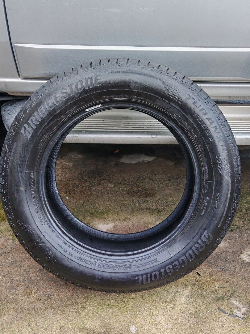 Bridgestone 205 (Category: Mags and Tires) located in Manila. Submitted by liveeagle.ec4c3c (Listing ID 1463880283, Image 2). Description: Cavite area ptpa 🇨🇿 Bridgestone turanza 205 65 16 85% Threadlife 2023 mfg year No issues like new pa ✅️ 10k price. We can deliver. Add nlng po. :) Thanks .