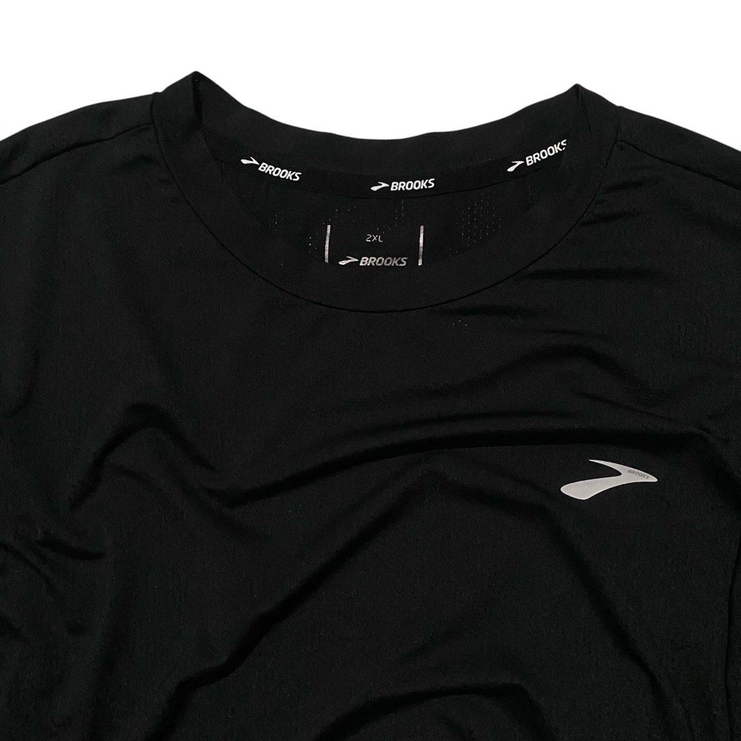 BROOKS RUNNING SHIRT (Category: Activewear) located in Bacolod City. Submitted by thriftedfits. (Listing ID 1463905272, Image 3). Description: 𝗕𝗥𝗢𝗢𝗞𝗦 𝗥𝗨𝗡𝗡𝗜𝗡𝗚 𝗦𝗛𝗜𝗥𝗧 ♻️ Size: Large to XL Measurements: 22” width / 30” length Condition: Like New (10/10 Color rate) Flaws: None Price: ₱450 + shipping fee 🏷️ SUPER SALE AT 300 + SHIPPING ONLY! 📢 Mode of Payment: GCash / Bank Courier: J&T Express (nationwide) 𝘕𝘰𝘵𝘦: 𝘉𝘢𝘤𝘬𝘨𝘳𝘰𝘶