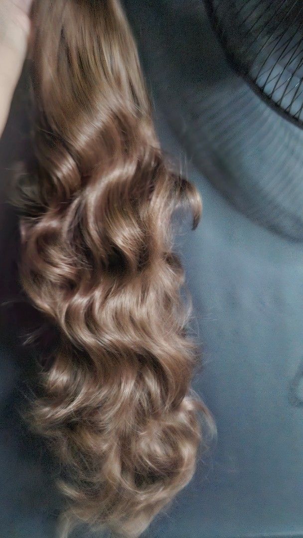 Seven Queen Curly Brown Wig (Category: Hair) located in Pasay City. Submitted by via.denny (Listing ID 1463750620, Image 2). Description: Used only once for photos Seven Queen Brand.