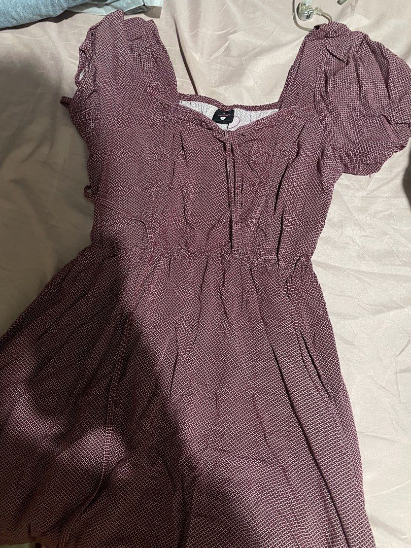 Bundle of clothes (bulk preloved) (Category: Tote Bags) located in Rizal. Submitted by pikaapikadclttr (Listing ID 1463845162, Image 2). Description: Bundle with 30+ pieces, marami pa sa bag na hindi nakainclude sa pictures, I can send more pics if you want - Comes with a yellow reusable tote bag featuring graphics on the side - Ideal for everyday wear and casual outings - All items are clean and ready for a new home Price is negotiable.