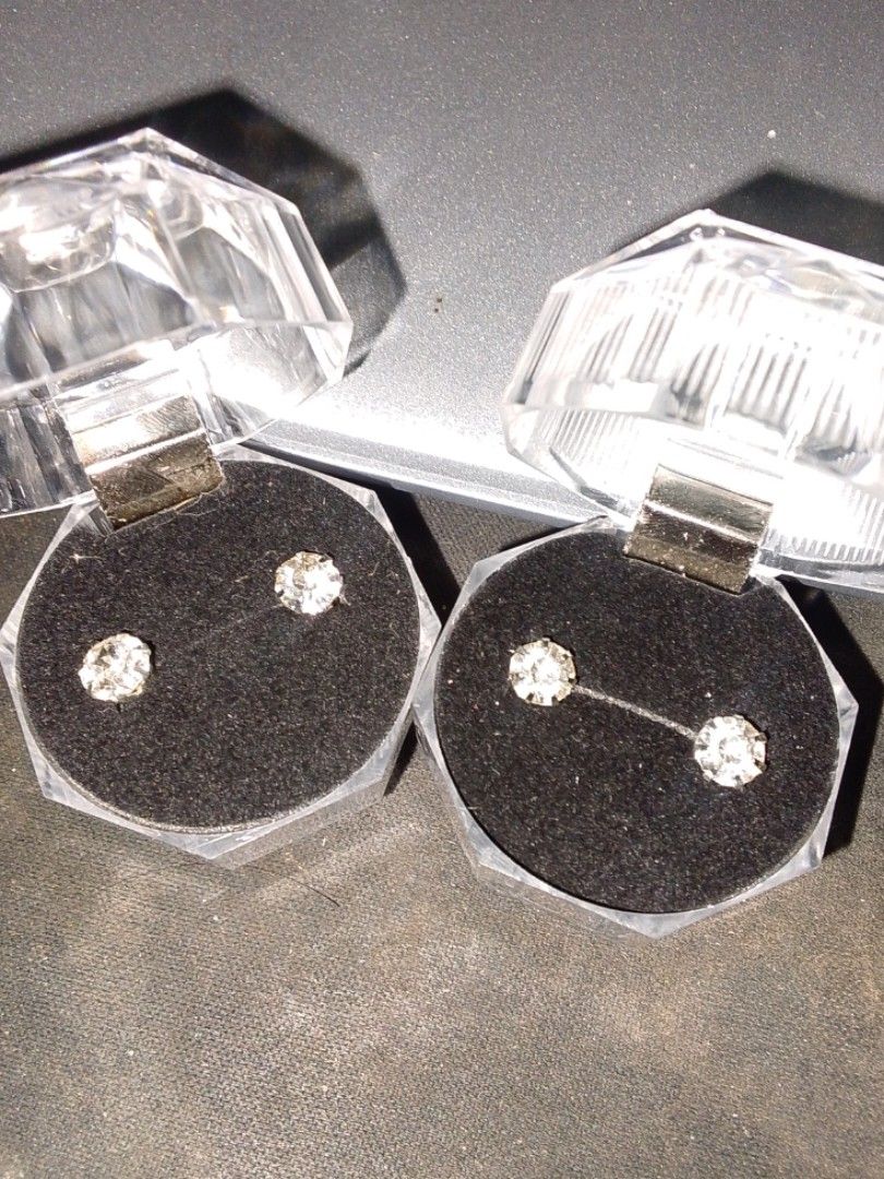 buy now (Category: Rings) located in Manila. Submitted by herxli_18 (Listing ID 1463875412, Image 1). Description: .